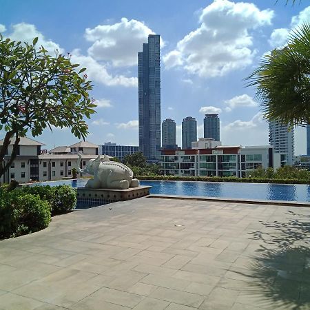 Baan Sathorn Riverfront Bangkok Esterno foto