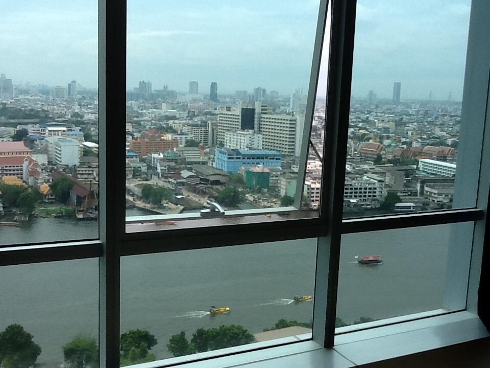 Baan Sathorn Riverfront Bangkok Esterno foto