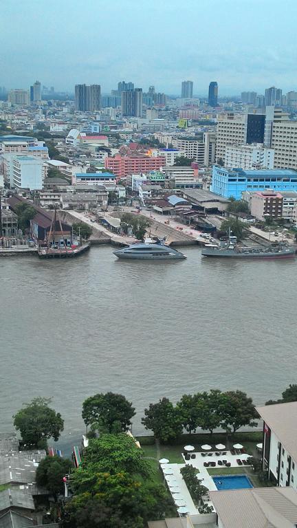 Baan Sathorn Riverfront Bangkok Esterno foto