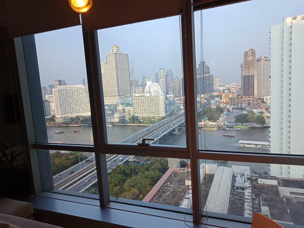 Baan Sathorn Riverfront Bangkok Esterno foto