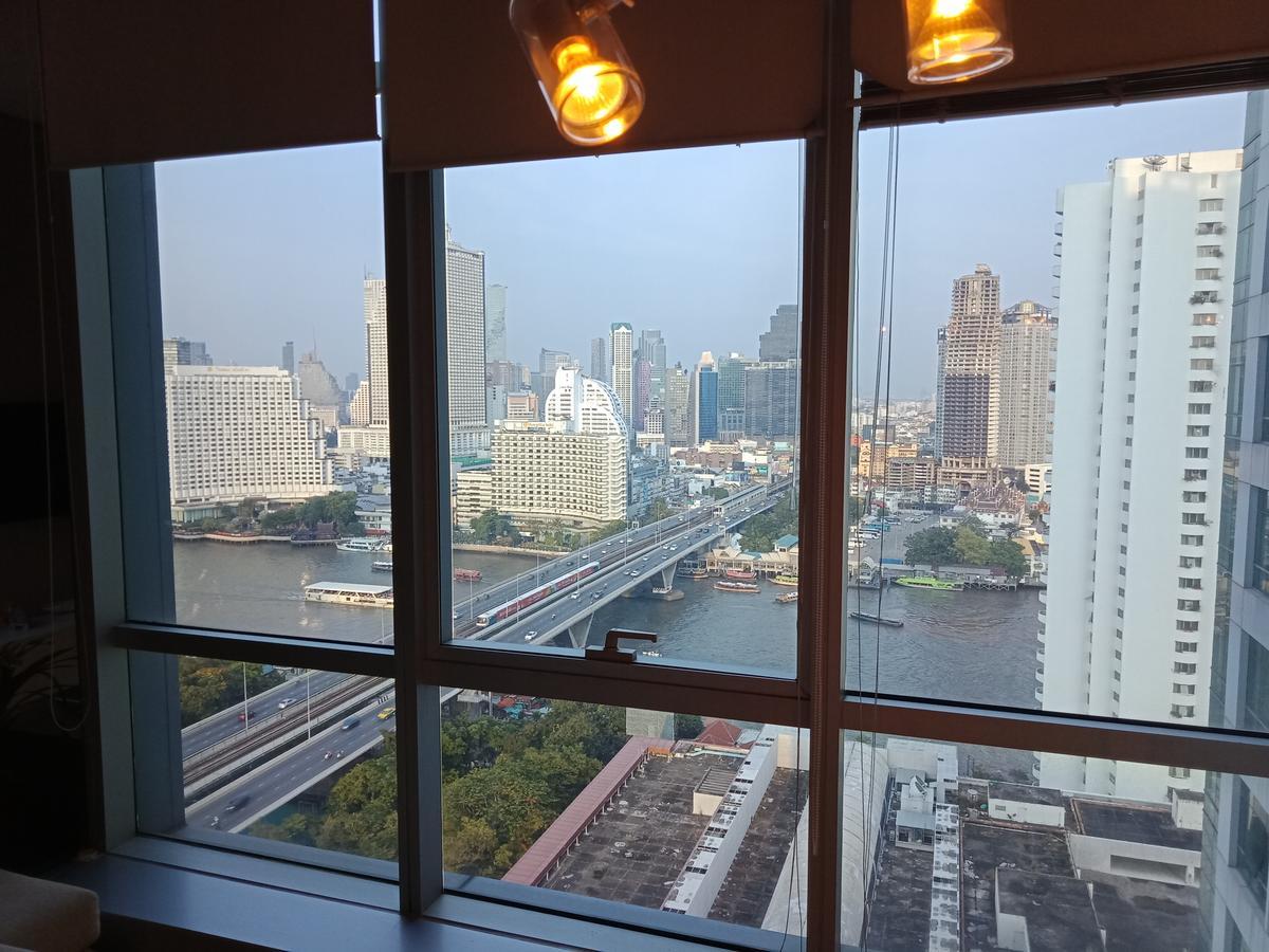 Baan Sathorn Riverfront Bangkok Esterno foto