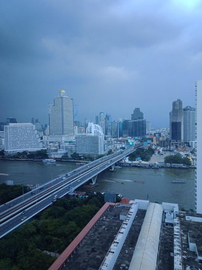 Baan Sathorn Riverfront Bangkok Esterno foto