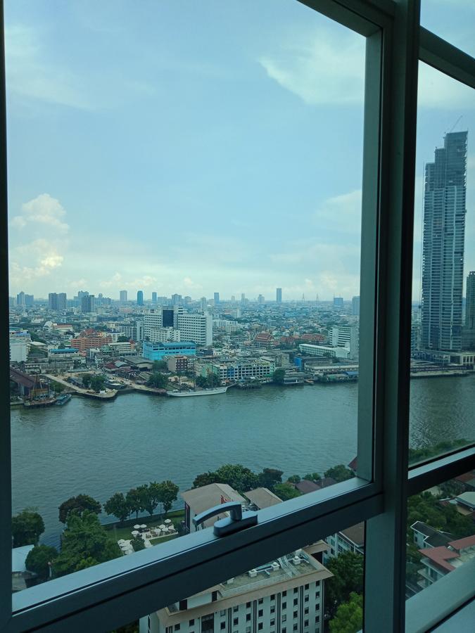 Baan Sathorn Riverfront Bangkok Esterno foto