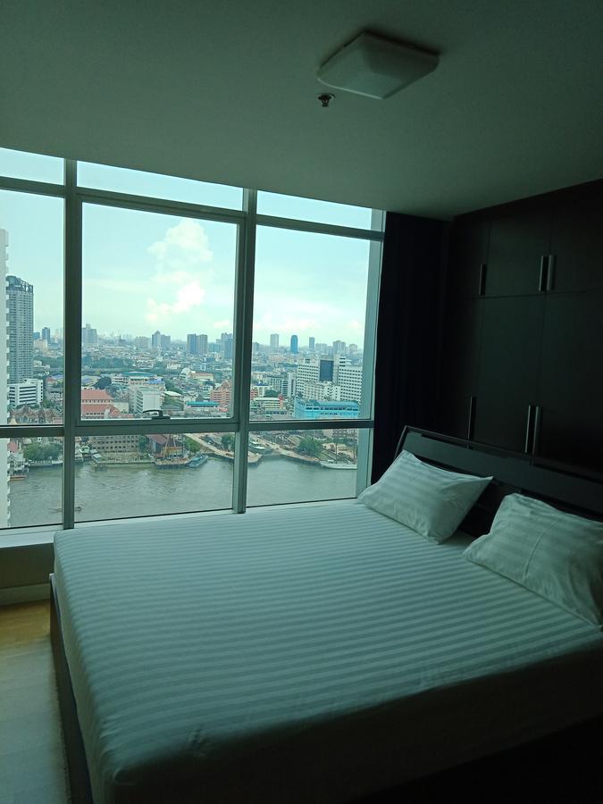 Baan Sathorn Riverfront Bangkok Esterno foto