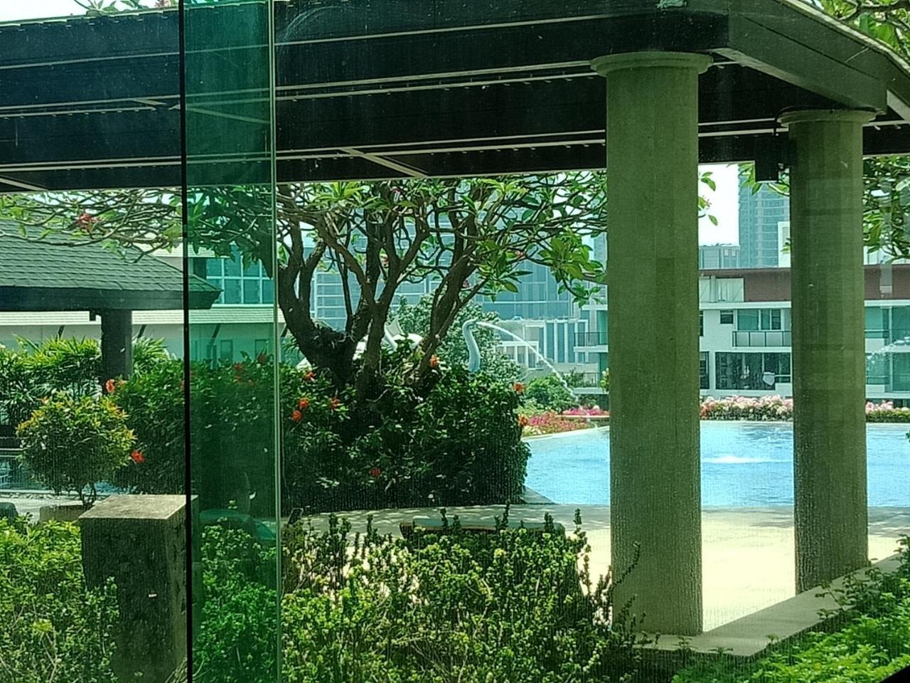Baan Sathorn Riverfront Bangkok Esterno foto